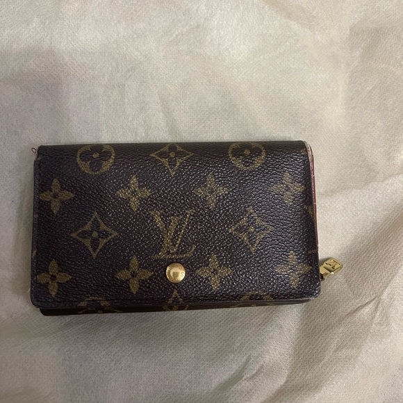 Louis Vuitton Dark Brown Monogram Wallet - Picture 1 of 8